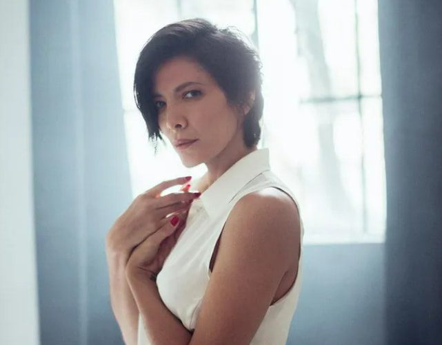 maria-del-carmen-felix-is-posing-for-a-photographer María del Carmen Félix Age, Height, Net Worth, Movies